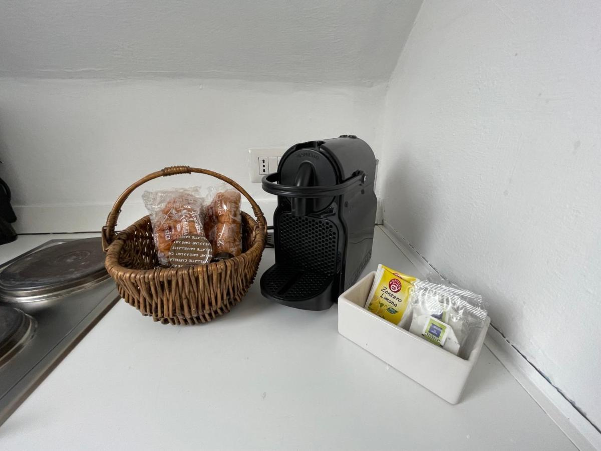 Tortona Tiny Attic Directly Connected To Duomo Apartment Milan Bagian luar foto